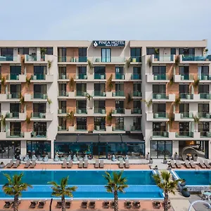 https://pinea-hotel-resort-spa.albaniahotels.org