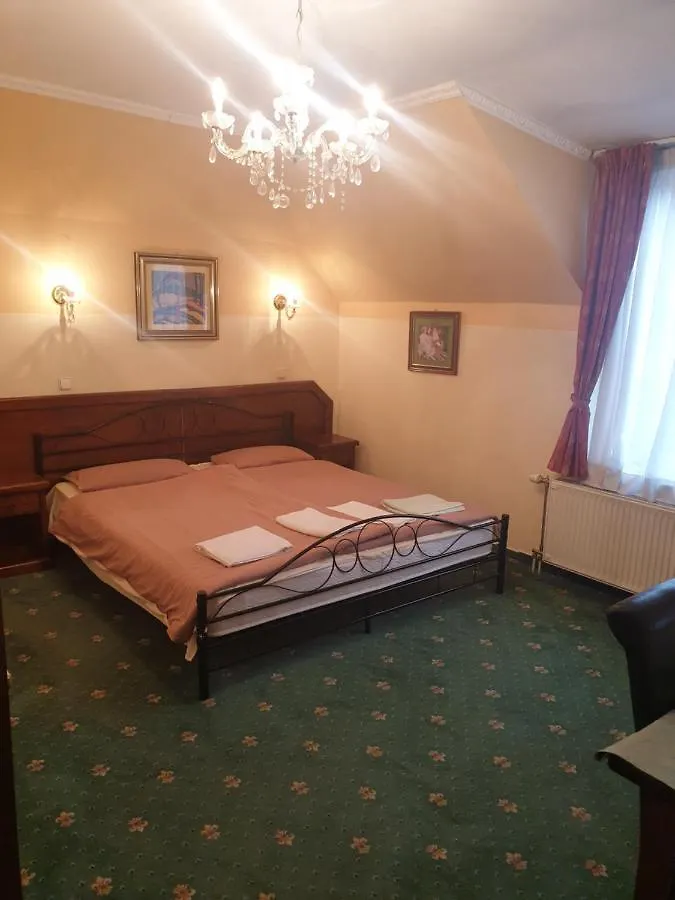 Hotel Casa Latina Budapest 3*,